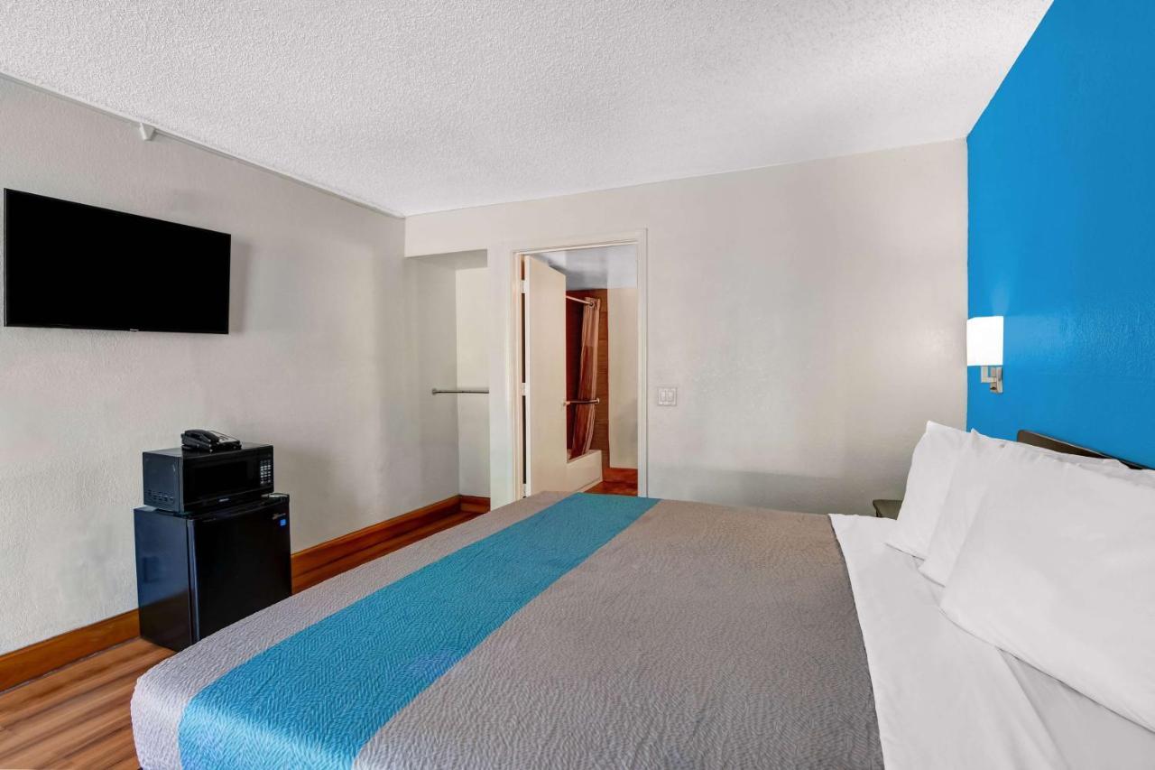Motel 6-Atlanta, Ga Доравилл Экстерьер фото