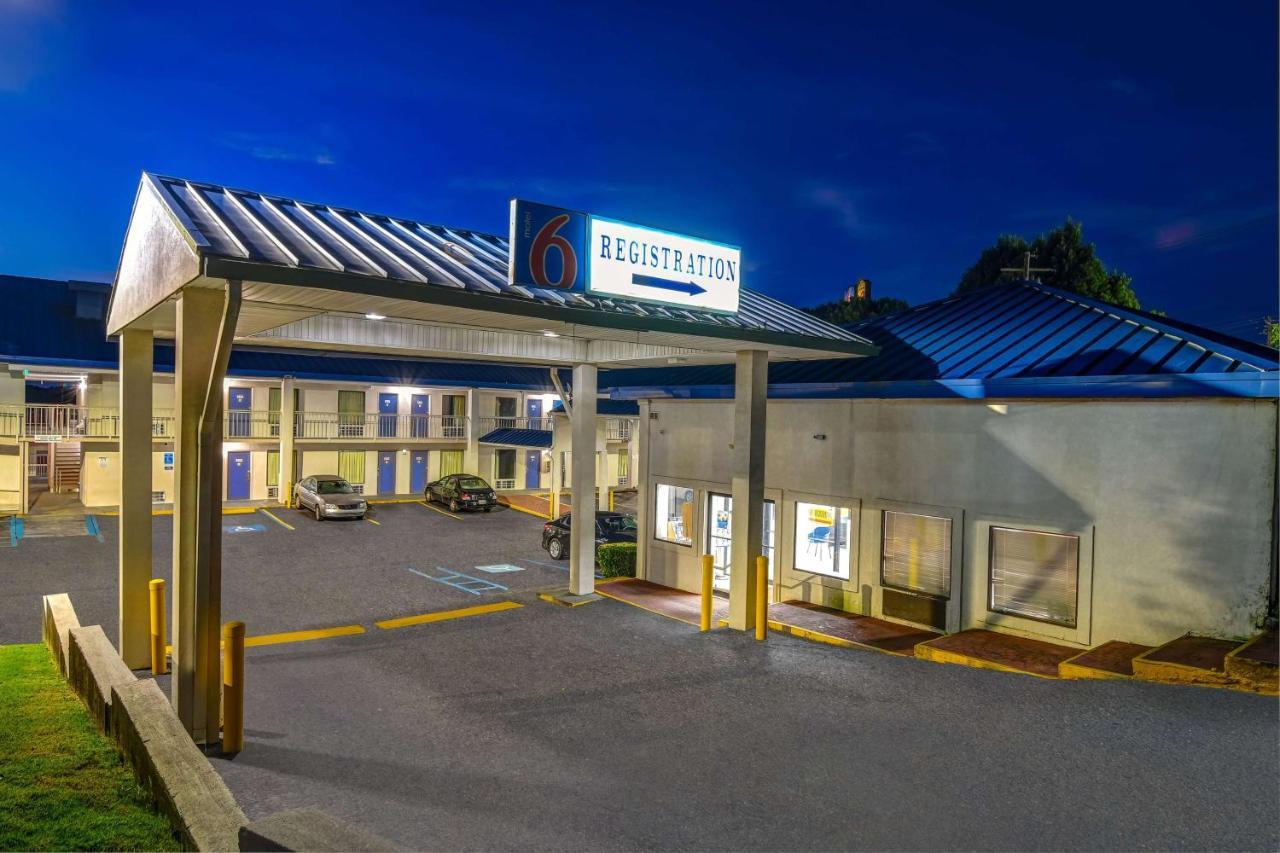 Motel 6-Atlanta, Ga Доравилл Экстерьер фото