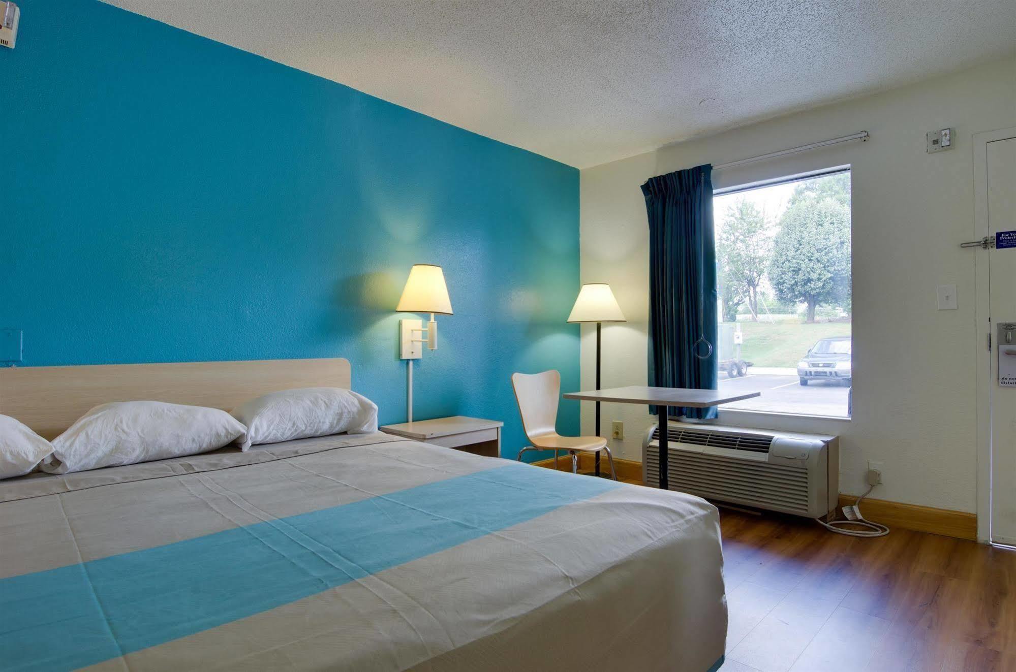 Motel 6-Atlanta, Ga Доравилл Экстерьер фото